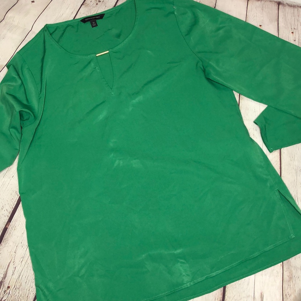 Banana Republic dressy blouse size M